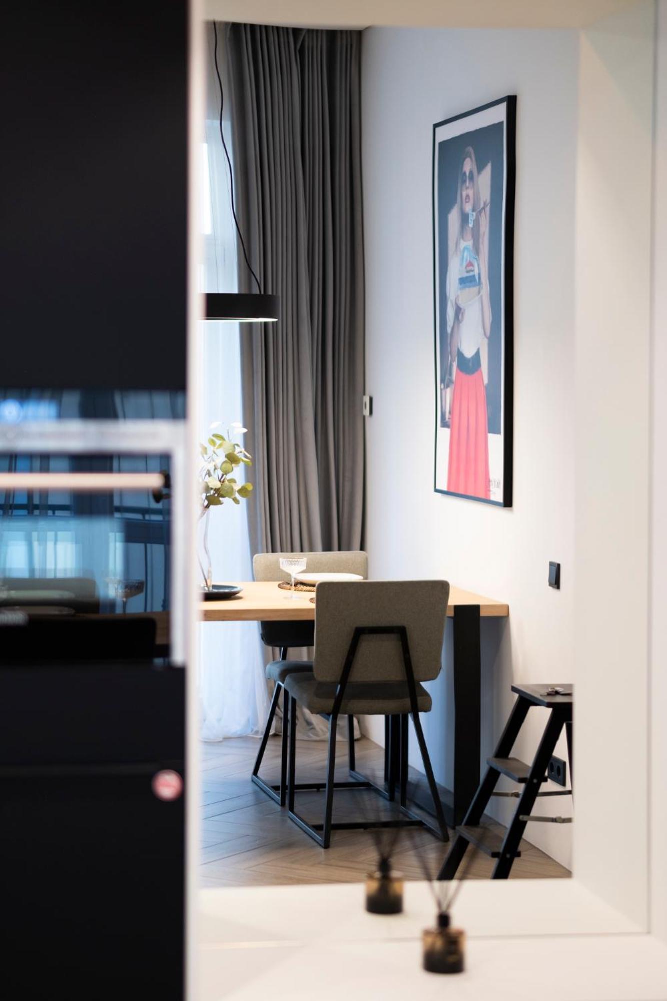 Cohost I Oldtown 60M2 Apt W-Garage Parking, Balcony & Self Check-In Wilna Exterior foto