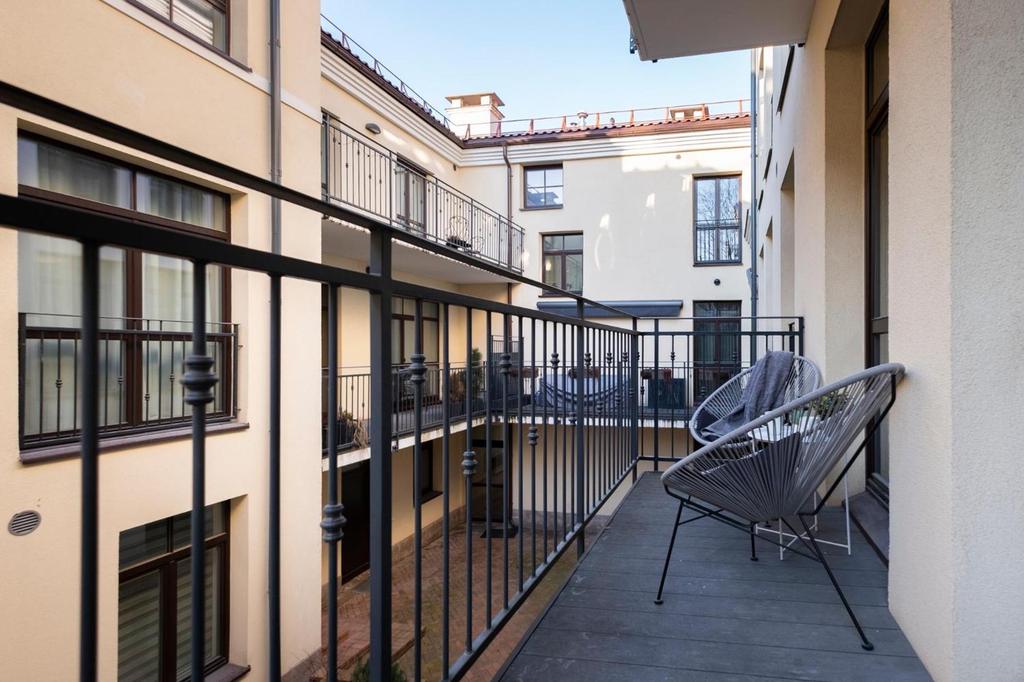 Cohost I Oldtown 60M2 Apt W-Garage Parking, Balcony & Self Check-In Wilna Exterior foto